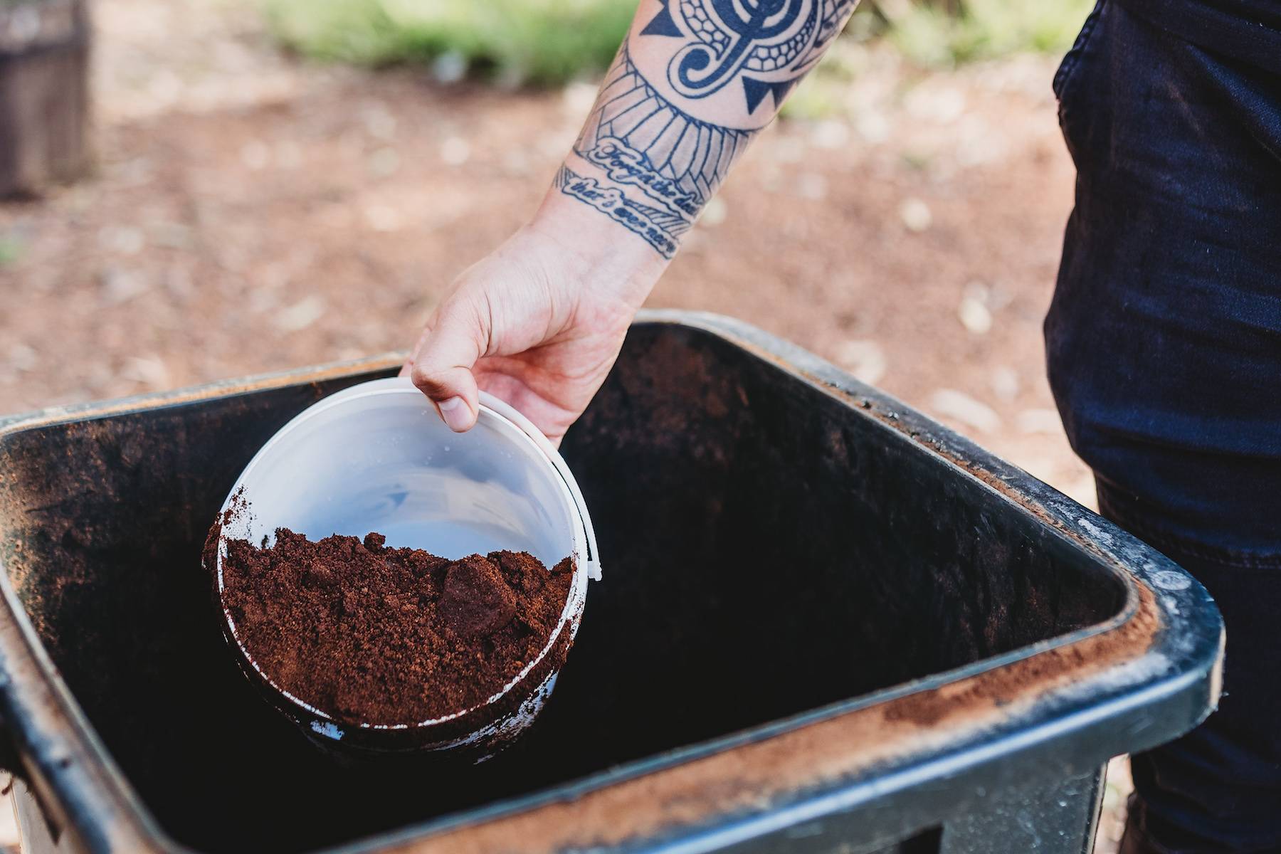 5 Razões para Destinar a Borra de Café para Compostagem